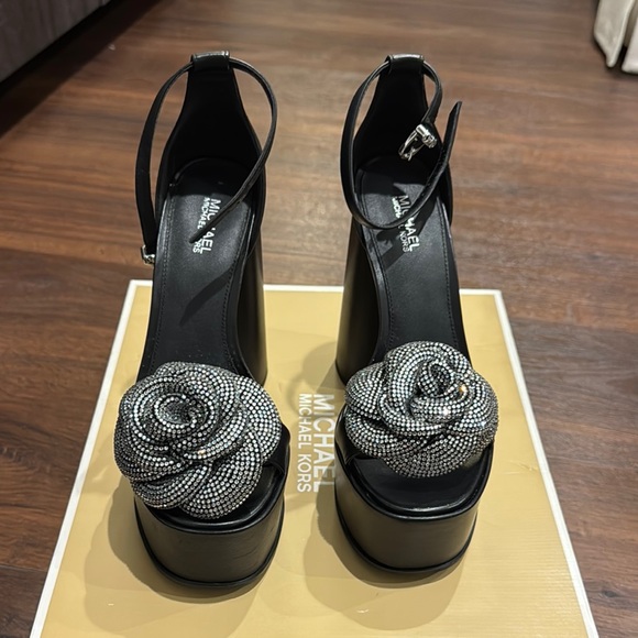 MICHAEL Michael Kors Elodie Platform Sandal Leather/hot fix Stones. - Picture 6 of 14